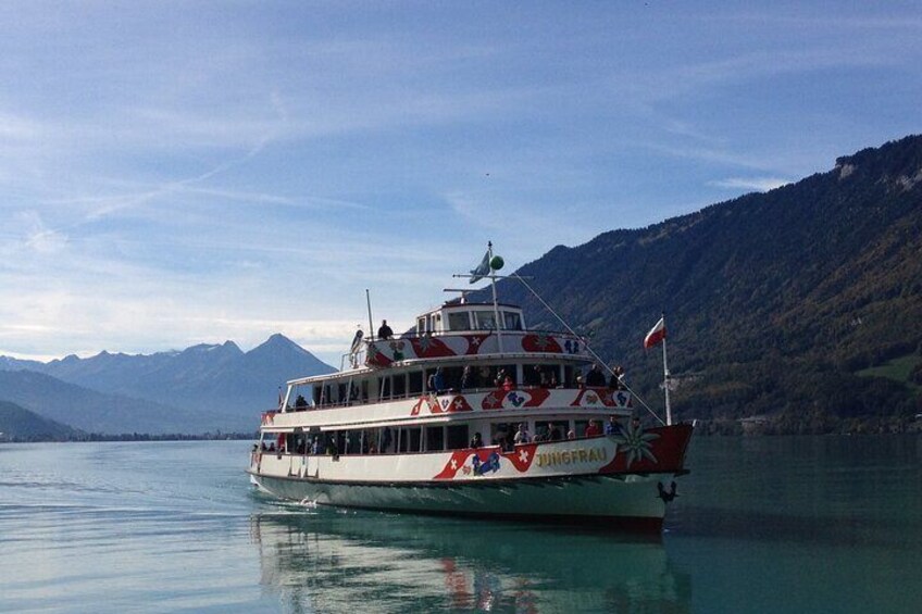 Interlaken sightseeing: Lauterbrunnen, Brienz, Interlaken