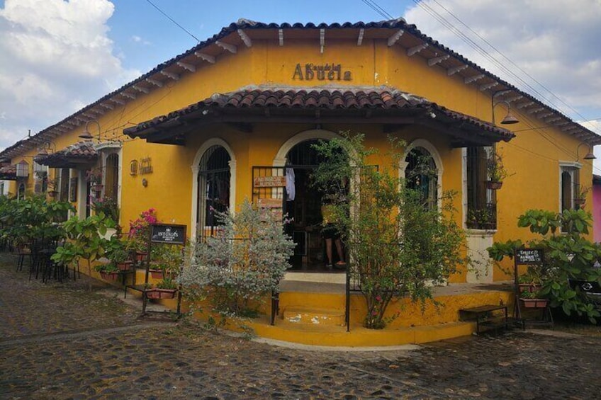 Private Guided Walk to Cinquera and Suchitoto