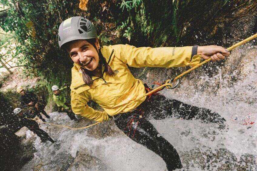 Rappel tour medellin - Waterfalls rappeling