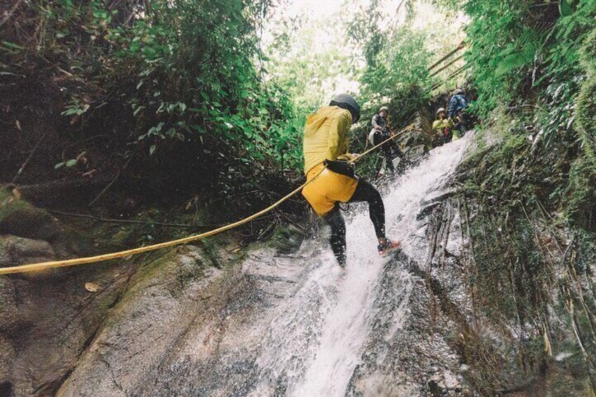 Rappel tour medellin - Waterfalls rappeling