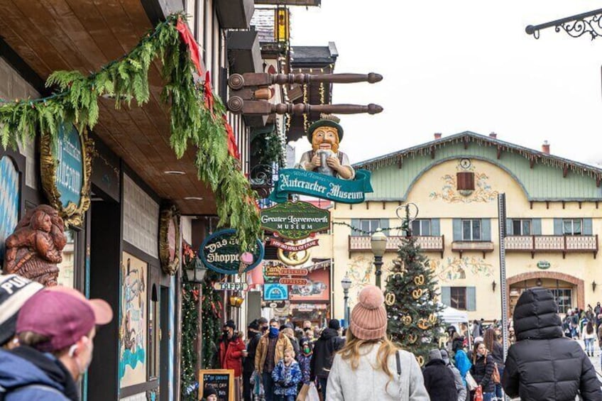 Busy street in leavenworth