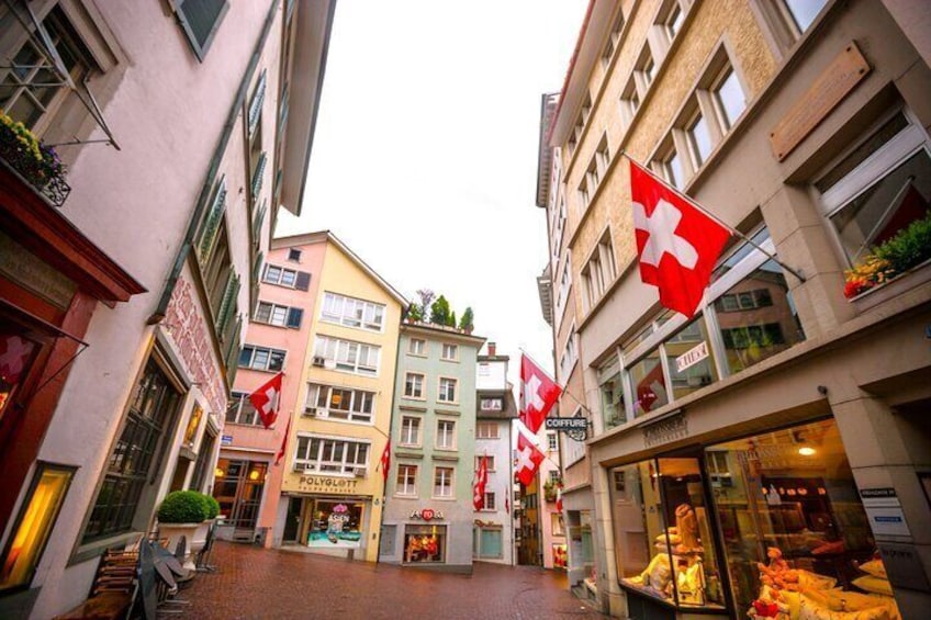 Zurich Local Fashion Designers Shopping Tour with a Stylist