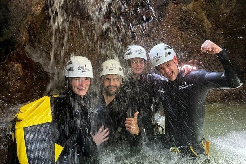 Canyoning experience in Barranco del Gorgo de la Escalera