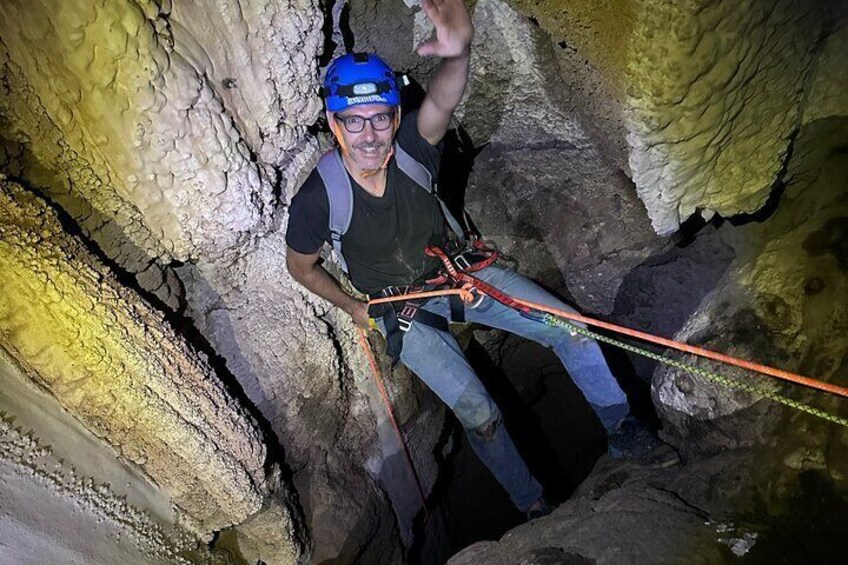 3-Hour Rappelling Experience in Barranco Cova Fosca
