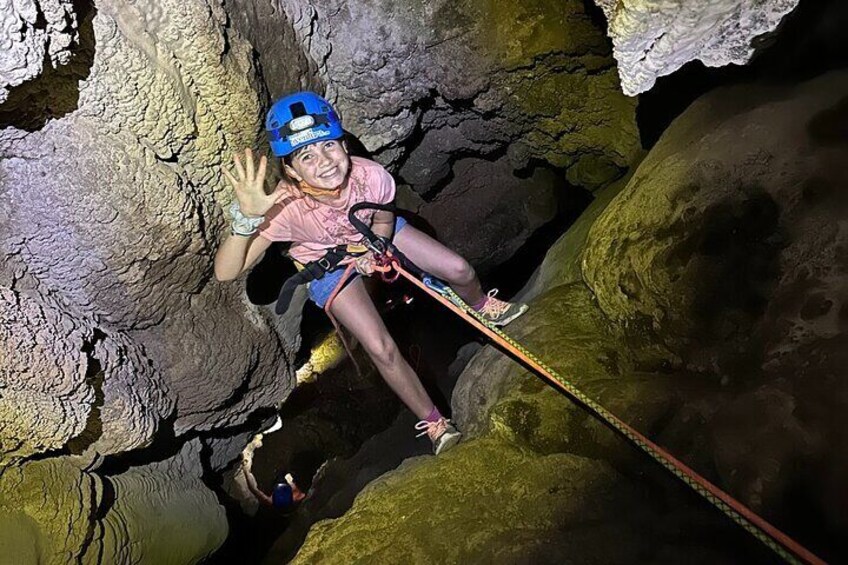 3-Hour Rappelling Experience in Barranco Cova Fosca