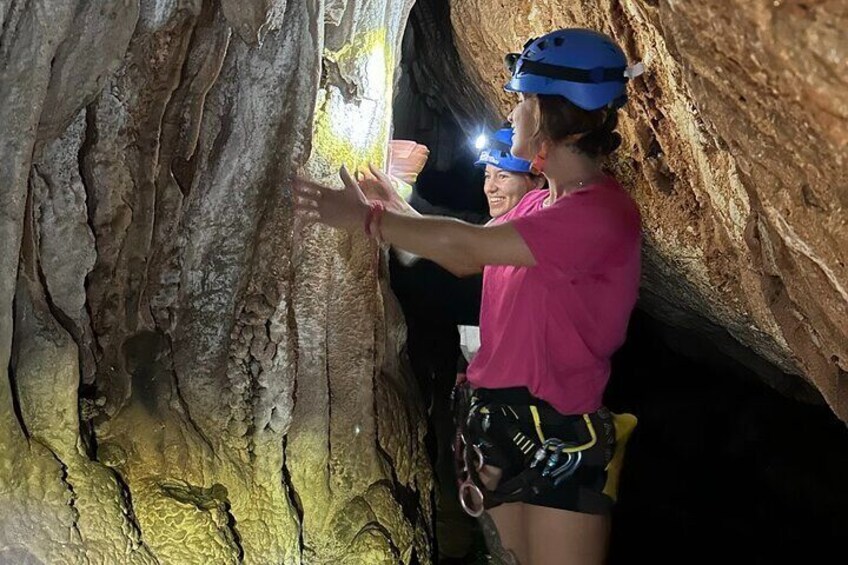 3-Hour Rappelling Experience in Barranco Cova Fosca