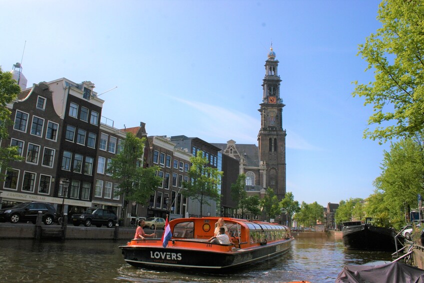 Amsterdam 1 hour Canal Cruise & BODY WORLDS Entrance