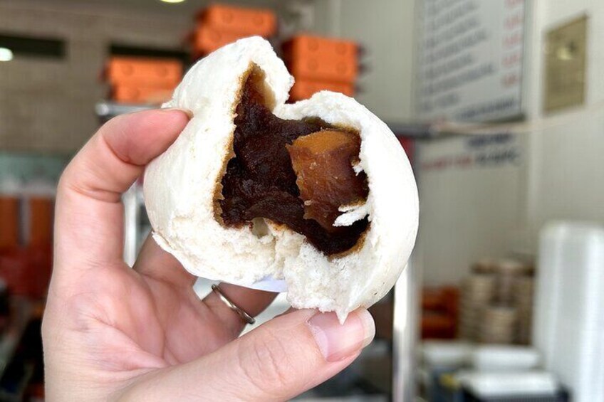 Small Group Street Food Tour with Local Foodie: Up to 10 Tastings