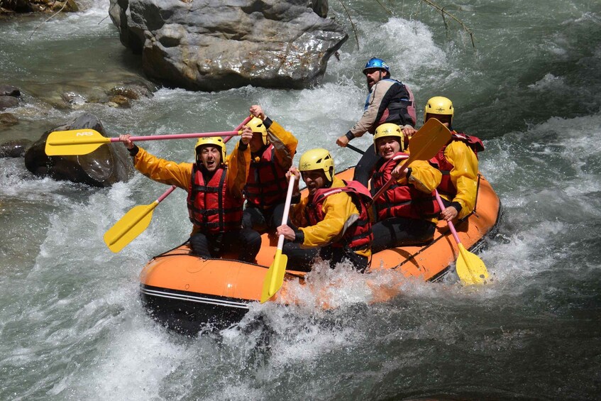 Picture 3 for Activity Lao River: 11 Km Classic Rafting medium descent