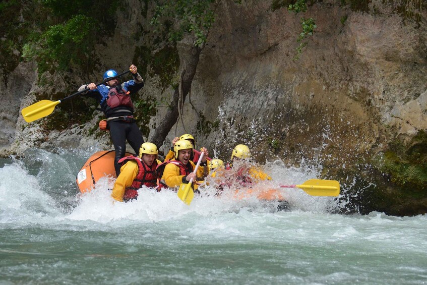 Picture 4 for Activity Lao River: 11 Km Classic Rafting medium descent