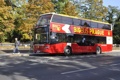 ทัวร์ Big Bus Prague แบบ Hop-On Hop-Off และทริปล่องเรือตามแม่น้ำที่เลือกได้