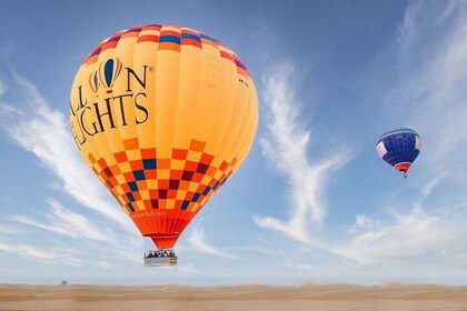 Overnight desert safari and Hot Air Balloon with Breakfast