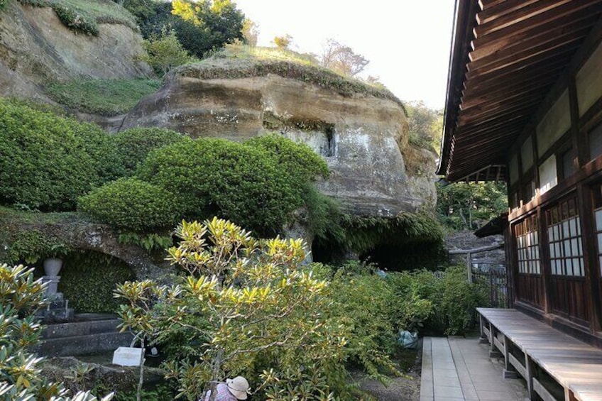 Yagura cebetery in Kaizo-Ji Temple