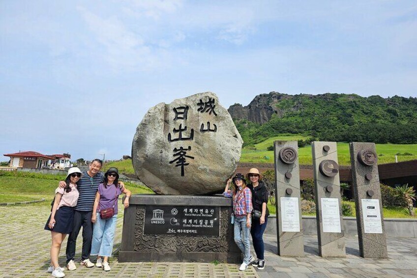 Jumbo Taxi Package Tour to All Areas in Jeju Island