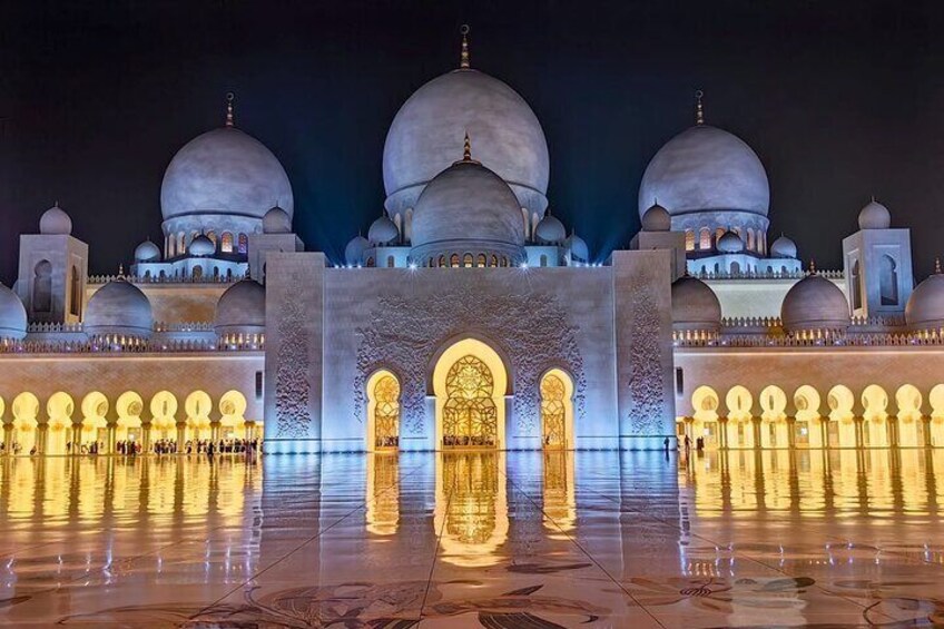 Night view - Sheikh Zayed Grand Mosque 