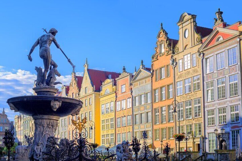 Fantastic Gdansk City Exploration Game: Lions and Unicorns