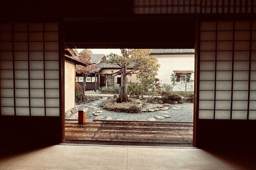 Hokusai Museum Ceiling of Ganshoin and Sake Walking Tour in Obuse