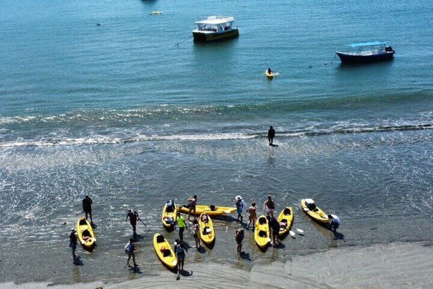 Isla Chora Kayak and Snorkel Activity