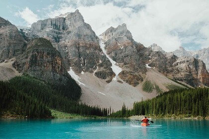 From Canmore/Banff: Moraine, Lake Louise & Johnston Canyon