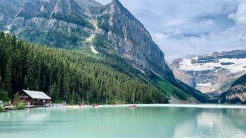 From Canmore/Banff: Lake Louise and Johnston Canyon Tour