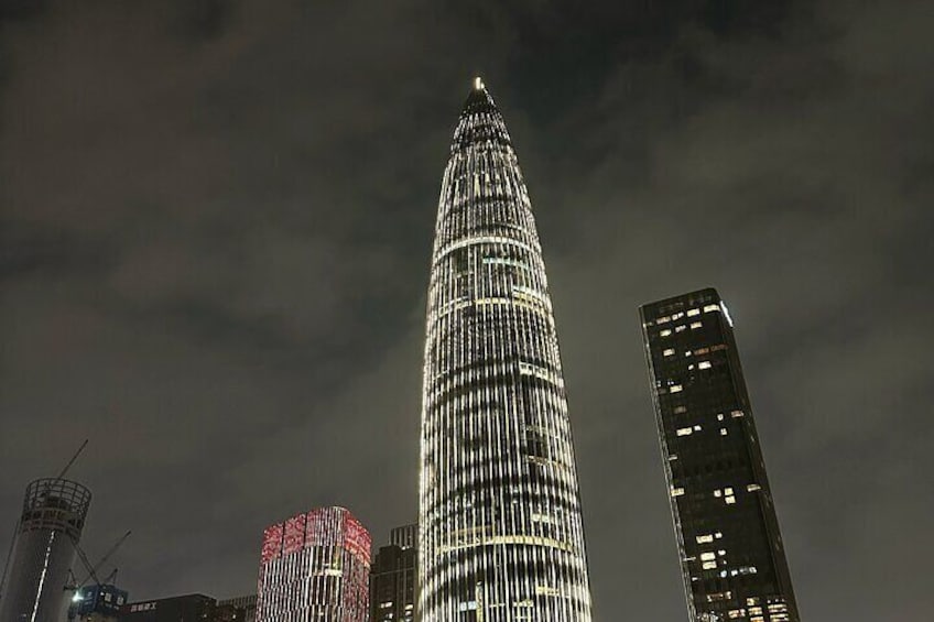 From Hong kong to Shenzhen tour with a guide who Speaking English