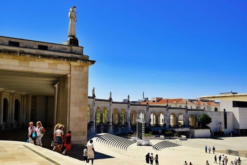 Porto to Lisbon with stops Aveiro-Fátima-Coimbra-Nazaré-Óbidos