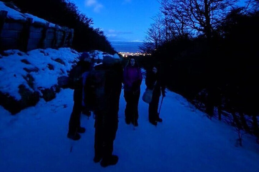 Trekking to the Martial Glacier at Night with Regional Tastings