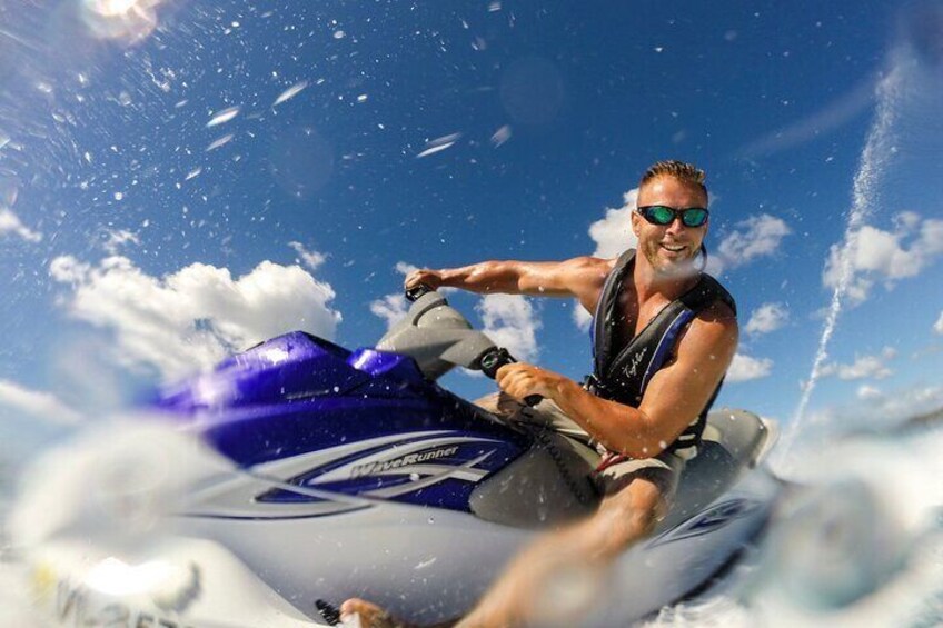 1-Hour Guided Jet Ski Tour in St. Thomas