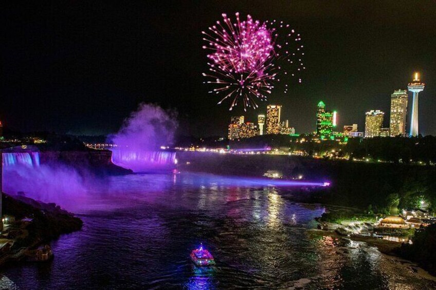 Toronto: Niagara Falls Festival of Lights All Inclusive Tour