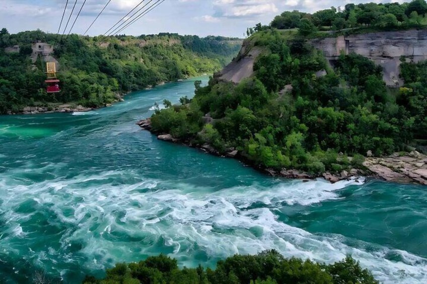 Niagara Falls Evening Tour with Boat, Dinner & Illumination Tower