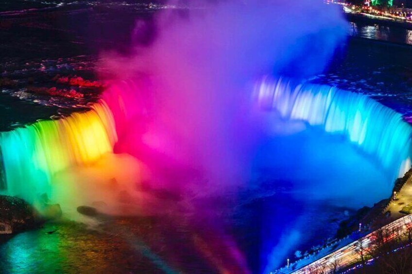 The Canadian Horseshoe Waterfalls at night