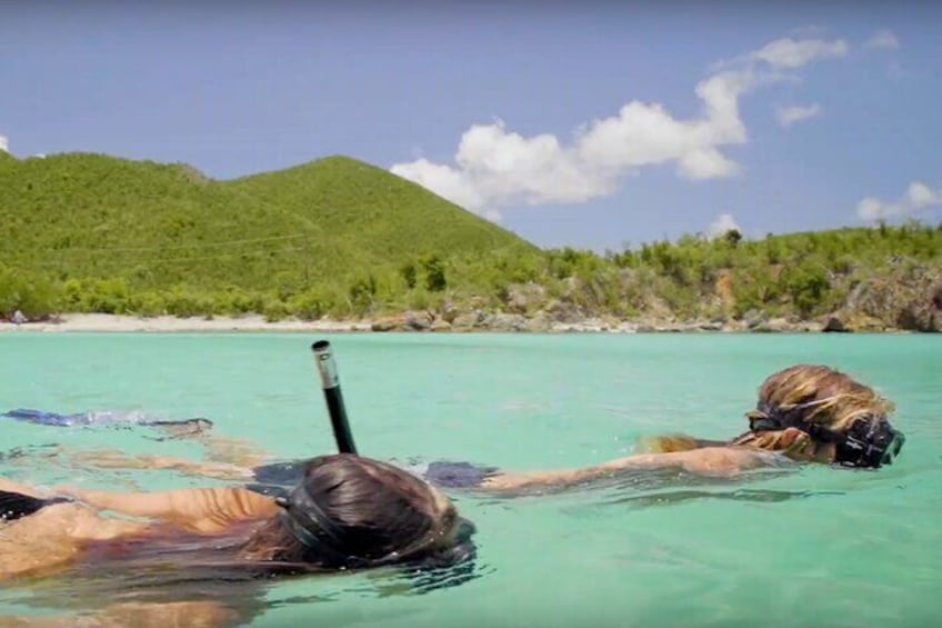 Snorkel in Frenchman's Reef with lunch in Pizza Pi Snorkel Sail