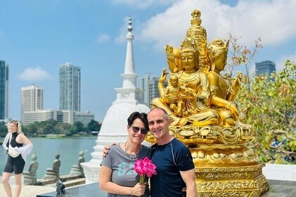 Colombo: City Sightseeing Tour by Tuk-Tuk with Pickup & Drop