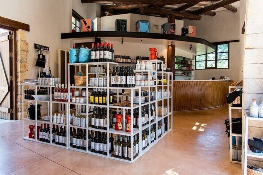 3 Hour Small Group Manousakis Winery Taste with Shuttle Service
