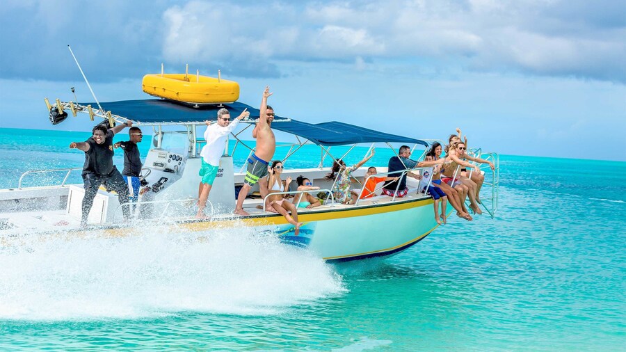 Group on the Seaside Scavenger Hunt in Turks and Caicos