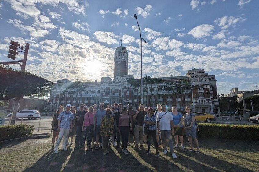 Taipei Old Town - Taiwan Introduction Walking Tour (Tip-Based)