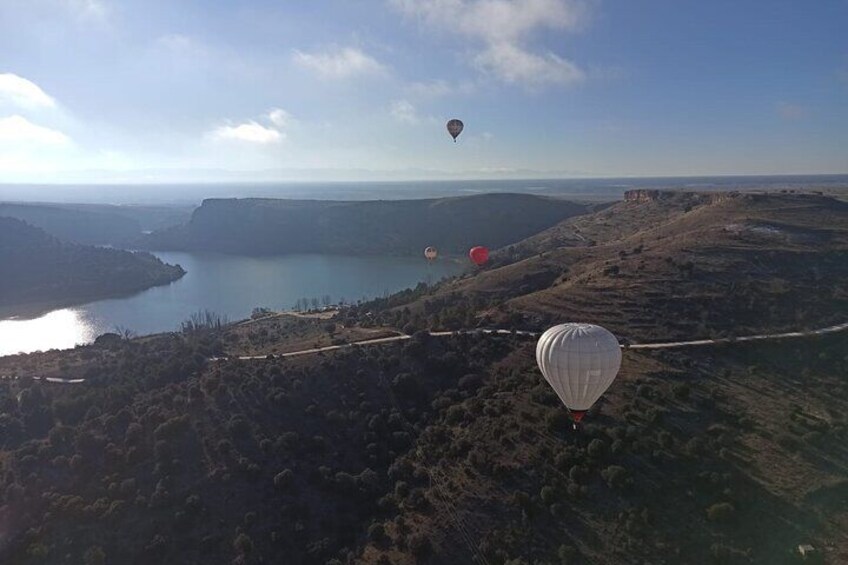 It is a balloon flight experience in the middle of nature