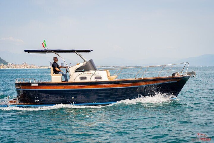 Group tour on the Amalfi Coast