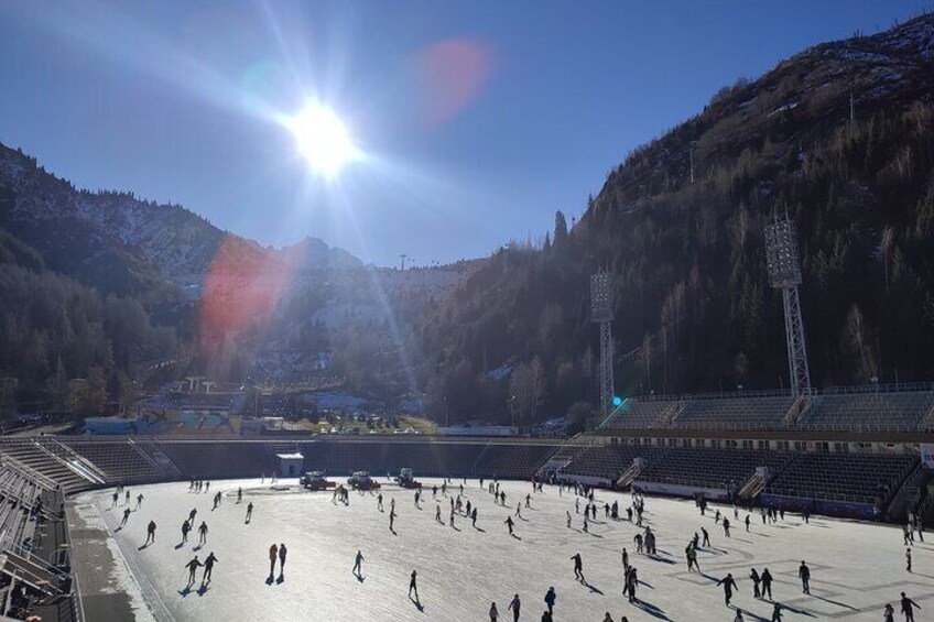 Private high mountain ice rink Medeo and ski resort Shymbulak tour