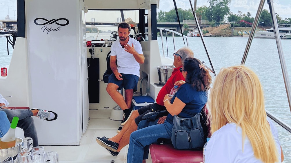 Seville: Boat Tour "The Corners of the Guadalquivir"