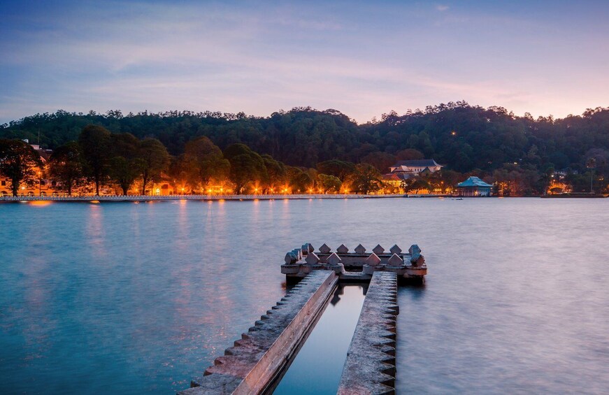 Kandy City Walk with a Local (Private 5-Hour Tour)