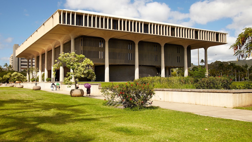 Memorial Exterior in Oahu