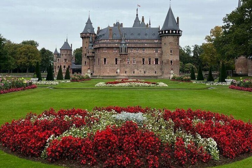 Private Tour to Royal Palace & Castle de Haar from Amsterdam