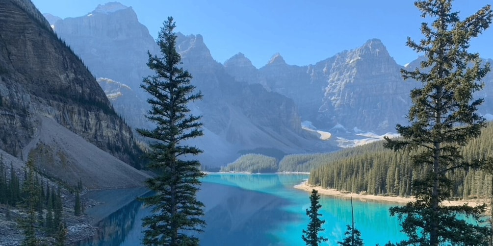 Picture 1 for Activity From Banff/Canmore: Moraine Lake & Lake Louise Experience