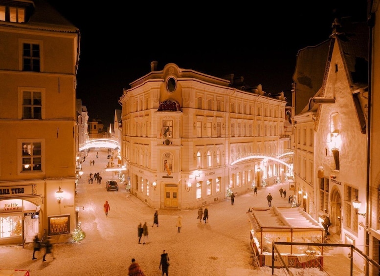 Picture 3 for Activity Tallinn Winter Bike Tour with Coffee Stop