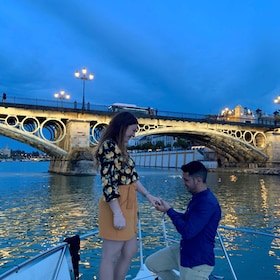 Sevilla: Romantic Boat Ride