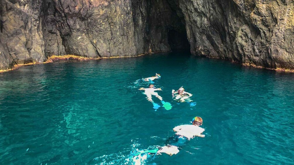 Picture 12 for Activity Bosa: Snorkeling Tour of the Coastline Coves