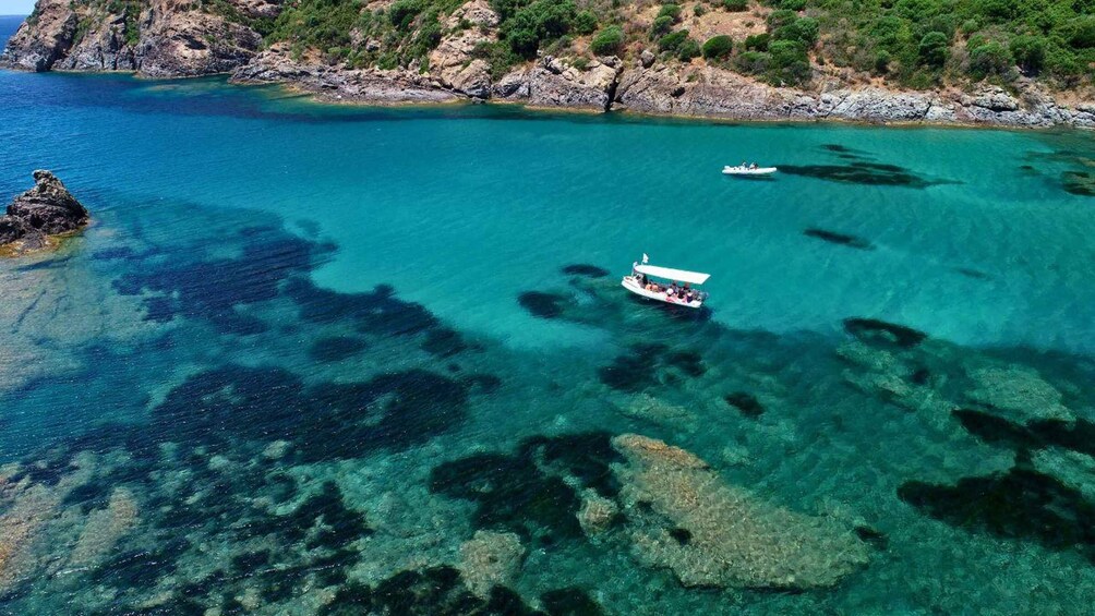 Picture 1 for Activity Bosa: Snorkeling Tour of the Coastline Coves