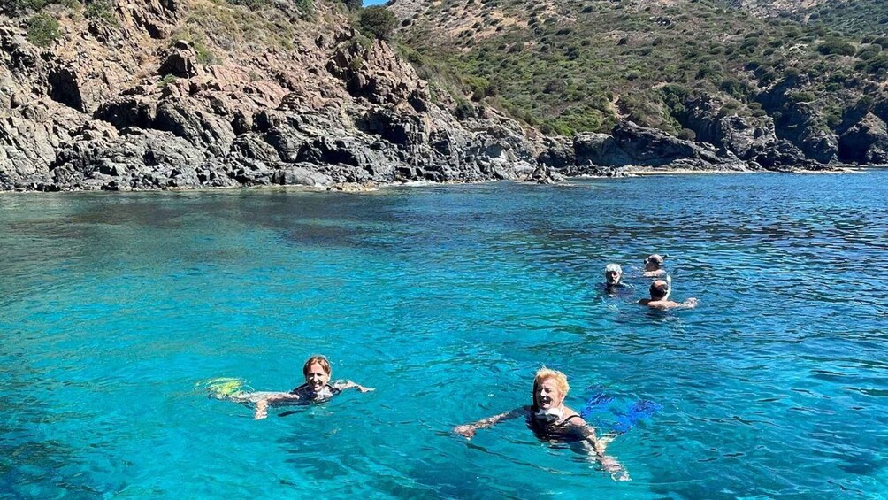 Picture 15 for Activity Bosa: Snorkeling Tour of the Coastline Coves