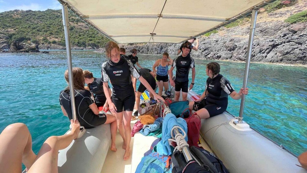 Picture 7 for Activity Bosa: Snorkeling Tour of the Coastline Coves